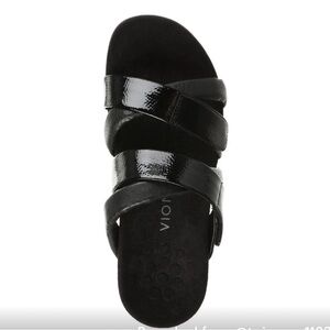 Vionic Hadlie Slide Sandal in Black Patent